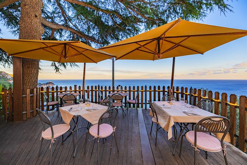 3 days of relaxation and good food in Finale Ligure: the best of the Riviera at a price not to be missed! 3 days of relaxation and good food in Finale Ligure: the best of the Riviera at a price not to be missed!